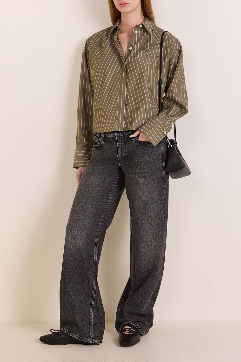 חולצת כפתורים